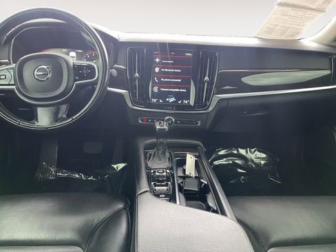 Used 2018 Volvo S90 T5 Momentum w/ Momentum Plus Package image 10