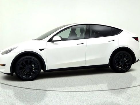 Used 2023 Tesla Model Y Long Range AWD/4WD image 8