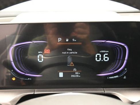 Used 2025 Kia Telluride S FWD image 20