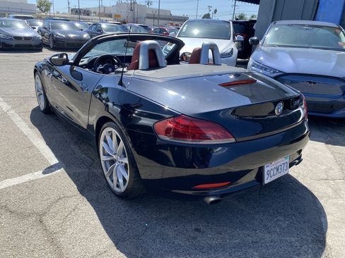 Used 2011 BMW Z4 sDrive35i RWD image 11
