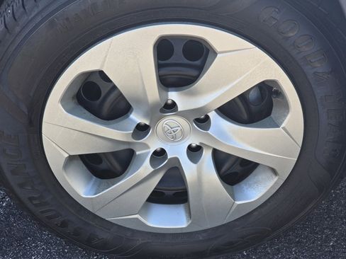 Certified 2020 Toyota RAV4 LE w/ All Weather Liner Package AWD/4WD image 6