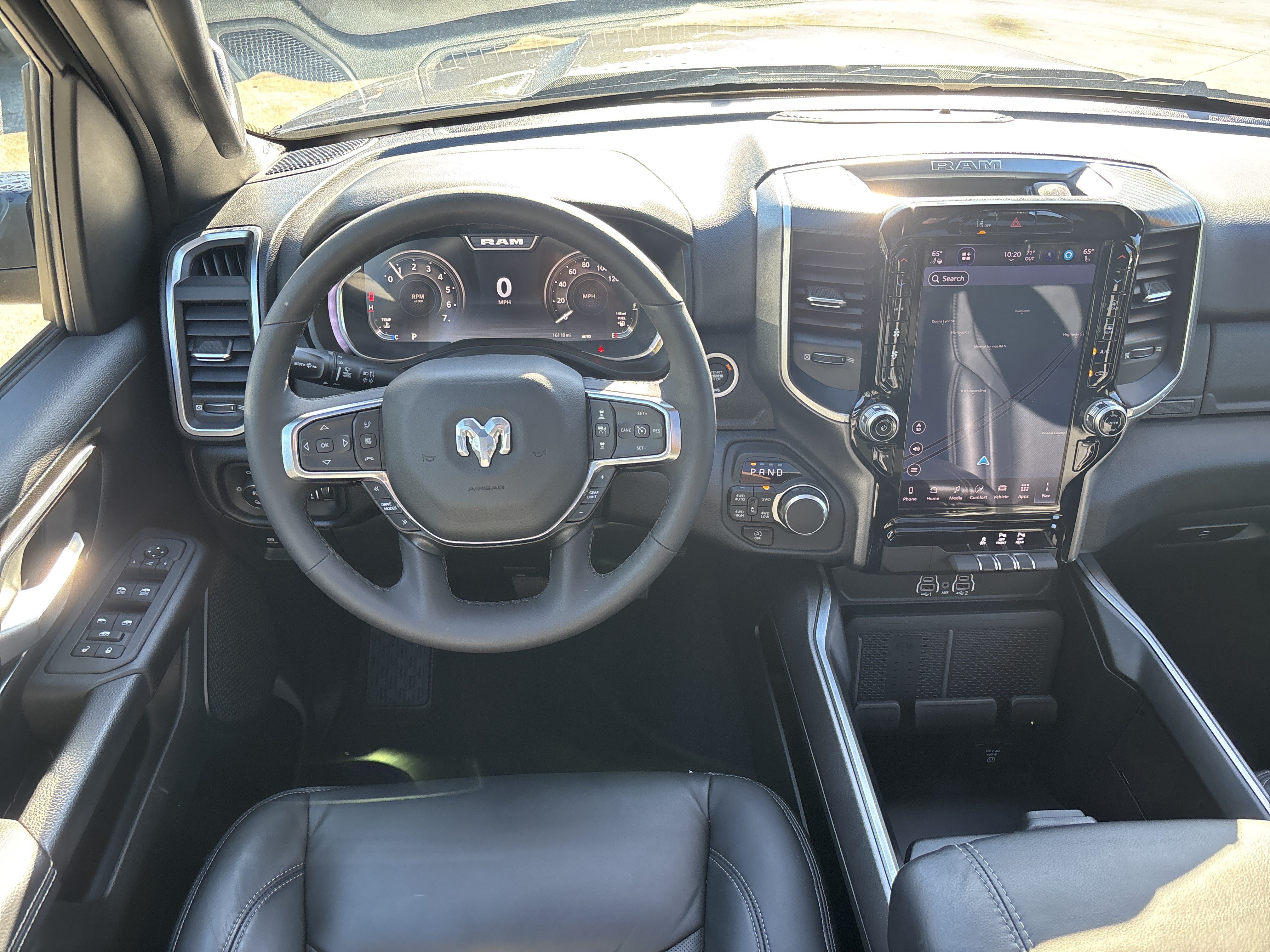 Used 2025 RAM 1500 Big Horn AWD/4WD image 16