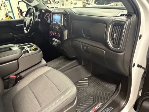 Used 2022 Chevrolet Silverado 2500 LT w/ Convenience Package image 18