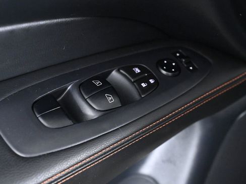 Used 2019 Nissan Pathfinder SL image 25