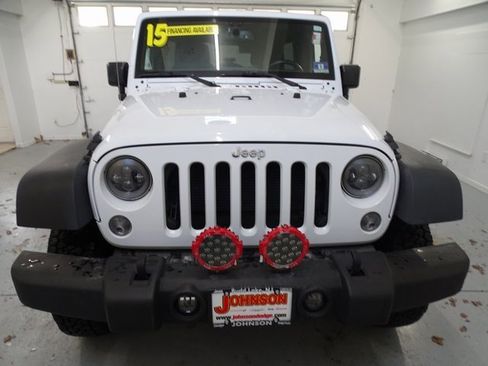 Used 2015 Jeep Wrangler Unlimited Rubicon w/ Dual Top Group image 22