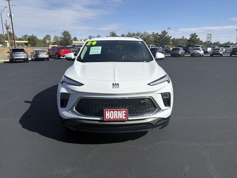 Used 2024 Buick Encore GX Sport Touring AWD/4WD image 4
