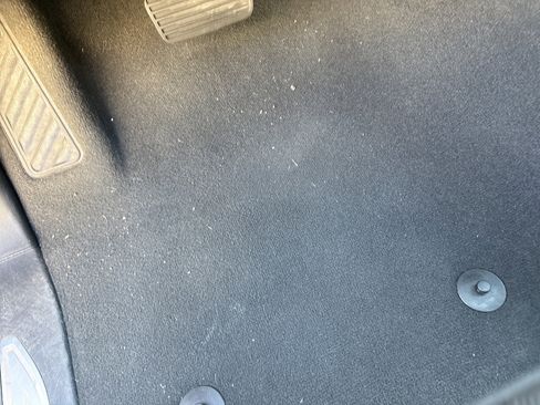 Used 2025 Chevrolet Silverado 1500 LT image 17