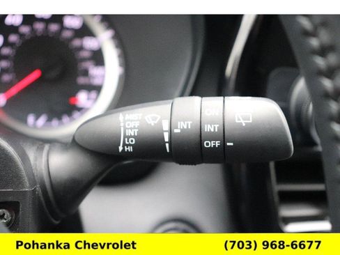 Used 2022 Toyota Highlander LE image 11