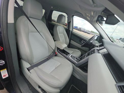 Used 2016 Land Rover Discovery Sport SE AWD/4WD image 8