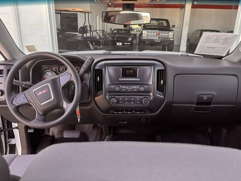 Used 2017 GMC Sierra 1500 2WD Regular Cab image 9