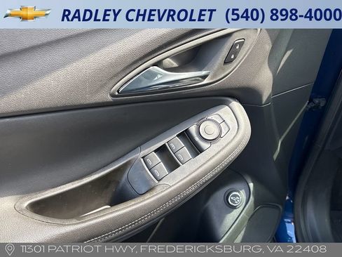 Used 2023 Buick Encore GX Select AWD/4WD image 5
