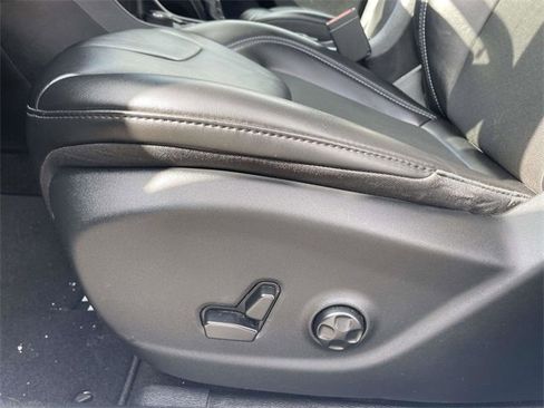 Used 2019 Jeep Cherokee Latitude Plus image 20