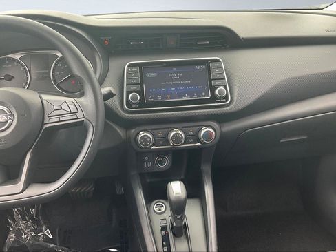 New 2025 Nissan Kicks Play S image 7
