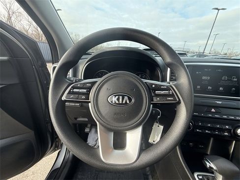 Used 2021 Kia Sportage LX image 14