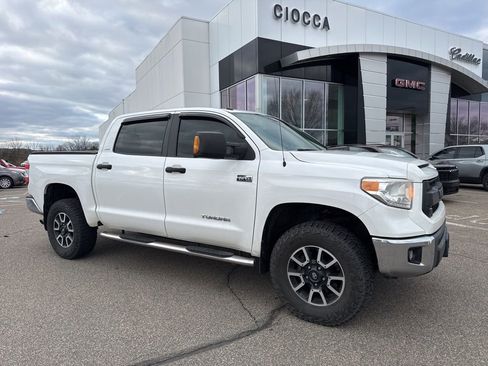 Used 2015 Toyota Tundra SR5 w/ SR5 Upgrade Package image 19