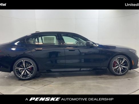 Used 2026 BMW 530i w/ M Sport Package RWD image 9