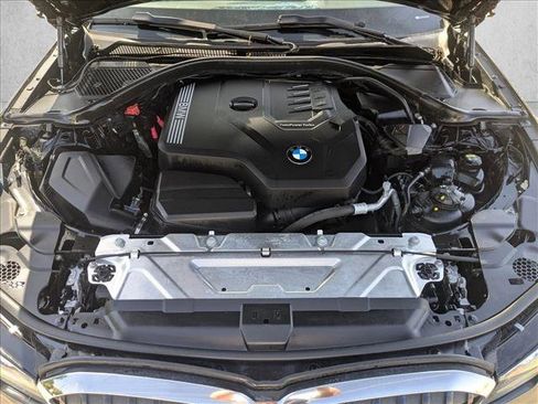 Used 2020 BMW 330i Sedan w/ Driving Assistance Package RWD image 23
