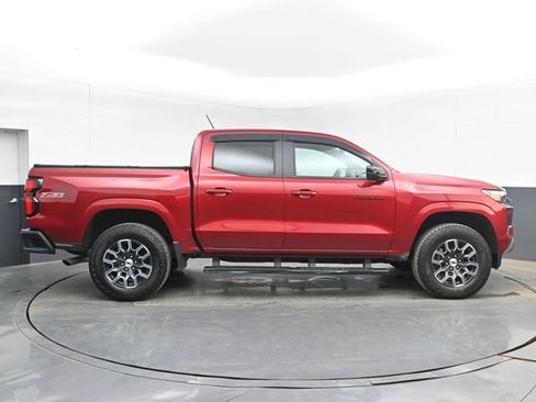 Used 2024 Chevrolet Colorado Z71 w/ Z71 Convenience Package 2 AWD/4WD image 15