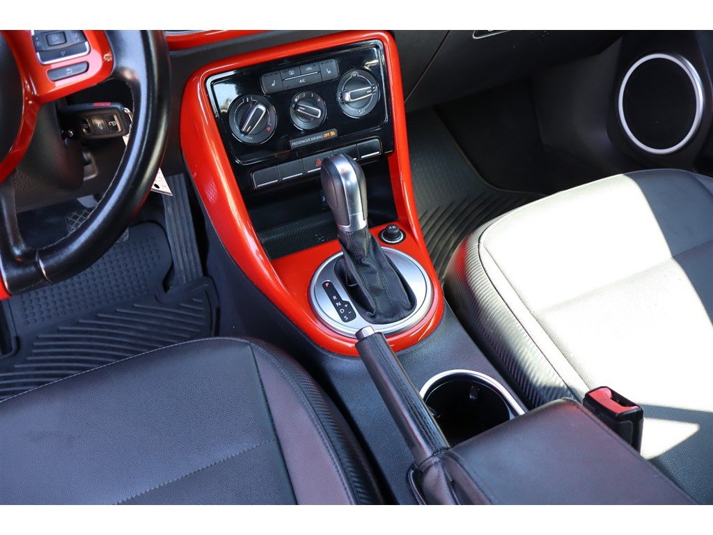 Used 2019 Volkswagen Beetle 2.0T FWD image 23
