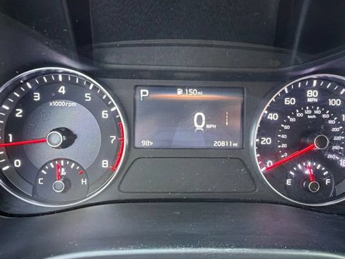 Used 2024 Kia Forte LXS FWD image 4