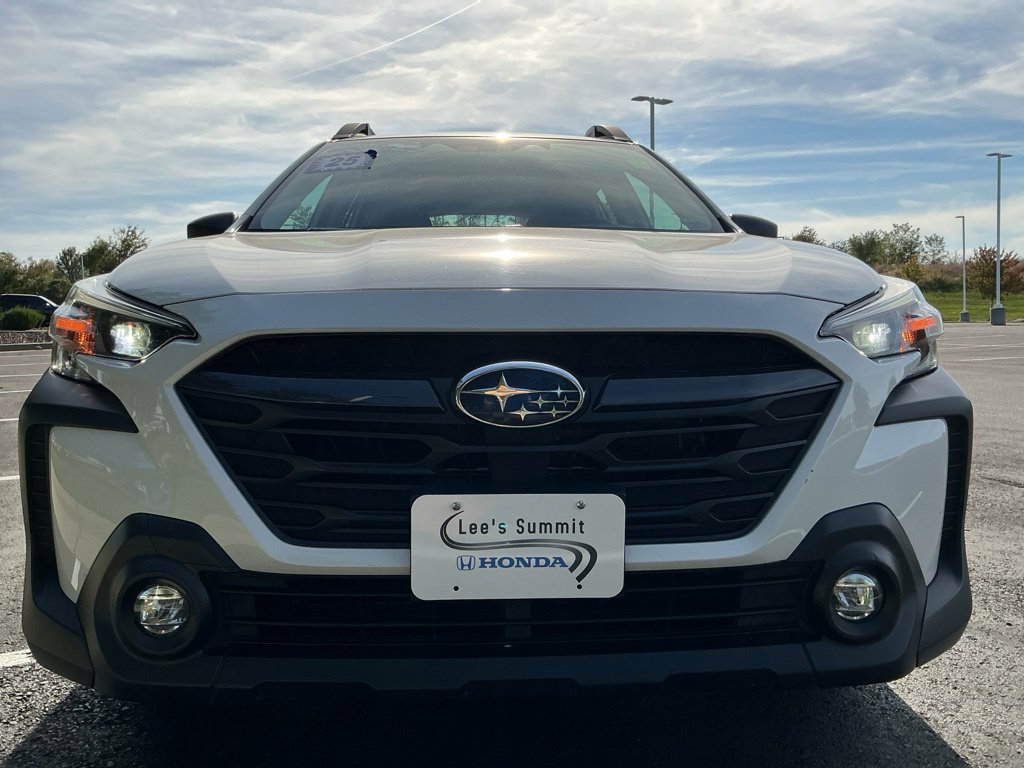 Used 2025 Subaru Outback AWD/4WD image 14