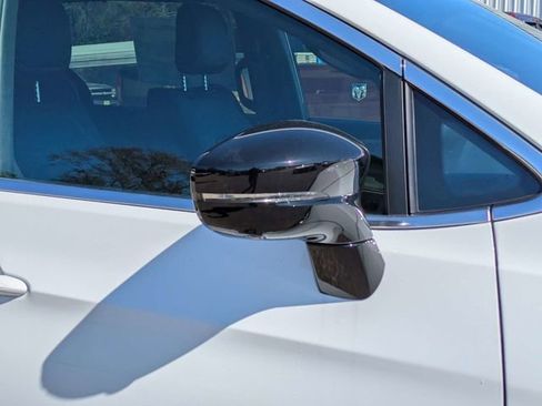 New 2026 Chrysler Pacifica Select image 11