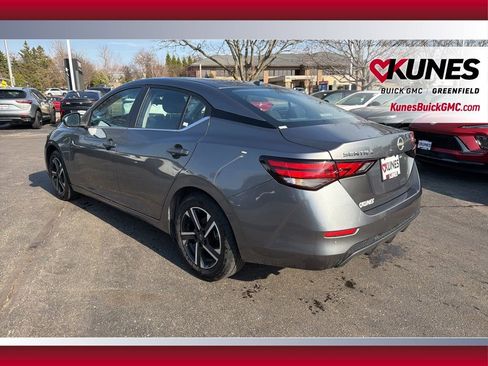 Used 2024 Nissan Sentra SV image 9