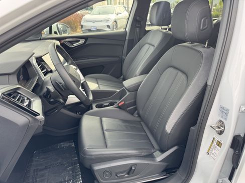 Used 2024 Audi Q4 e-tron Premium w/ Convenience Package AWD/4WD image 15