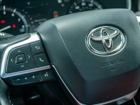 Used 2021 Toyota Highlander XSE AWD/4WD image 31