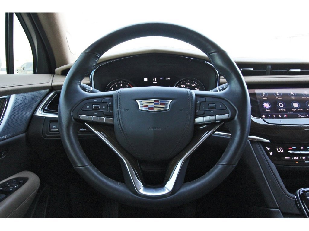 Used 2021 Cadillac XT6 Premium Luxury w/ Platinum Package FWD image 15