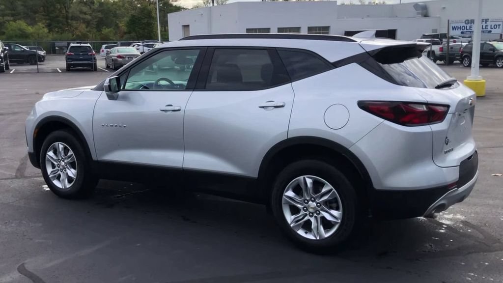 Used 2022 Chevrolet Blazer LT FWD image 2