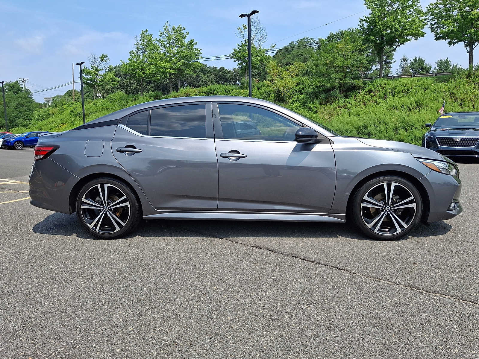 Used 2022 Nissan Sentra SR w/ Trunk Package FWD image 7