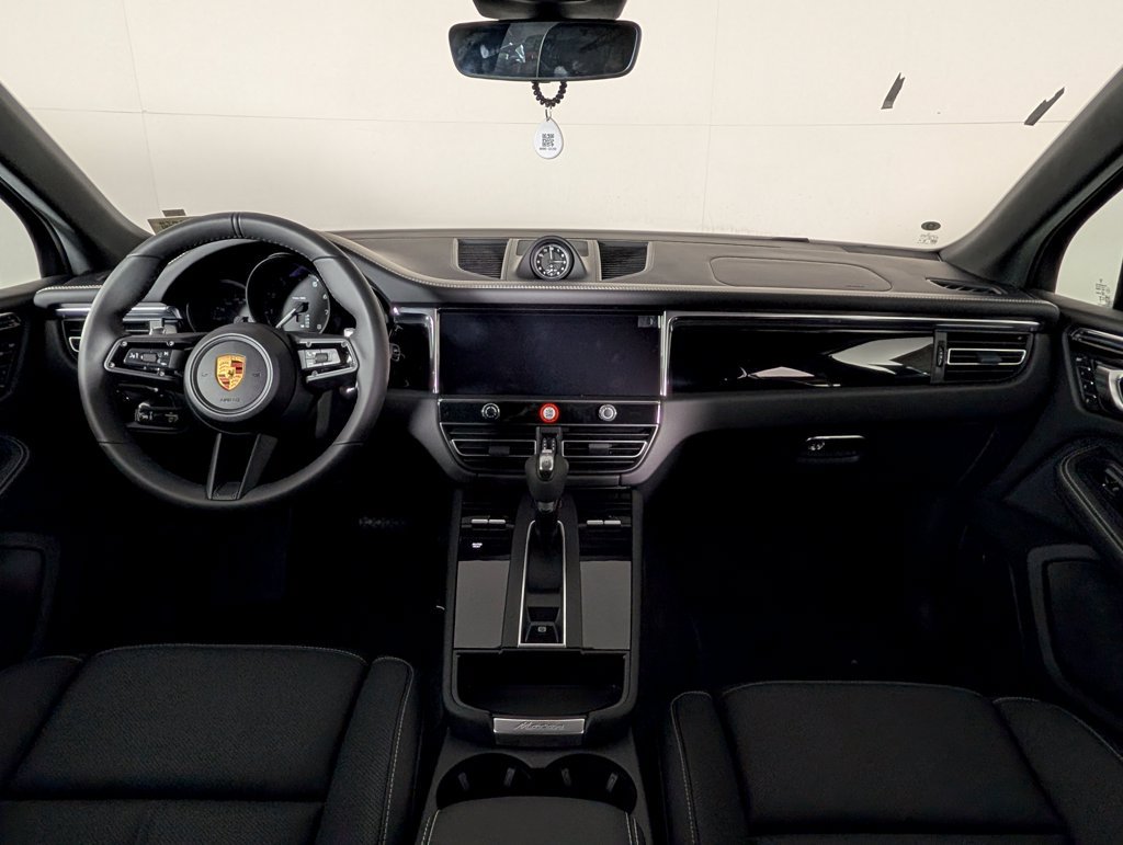New 2026 Porsche Macan AWD/4WD image 20