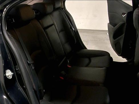 Used 2014 MAZDA MAZDA3 s Grand Touring w/ Technology Package FWD image 18