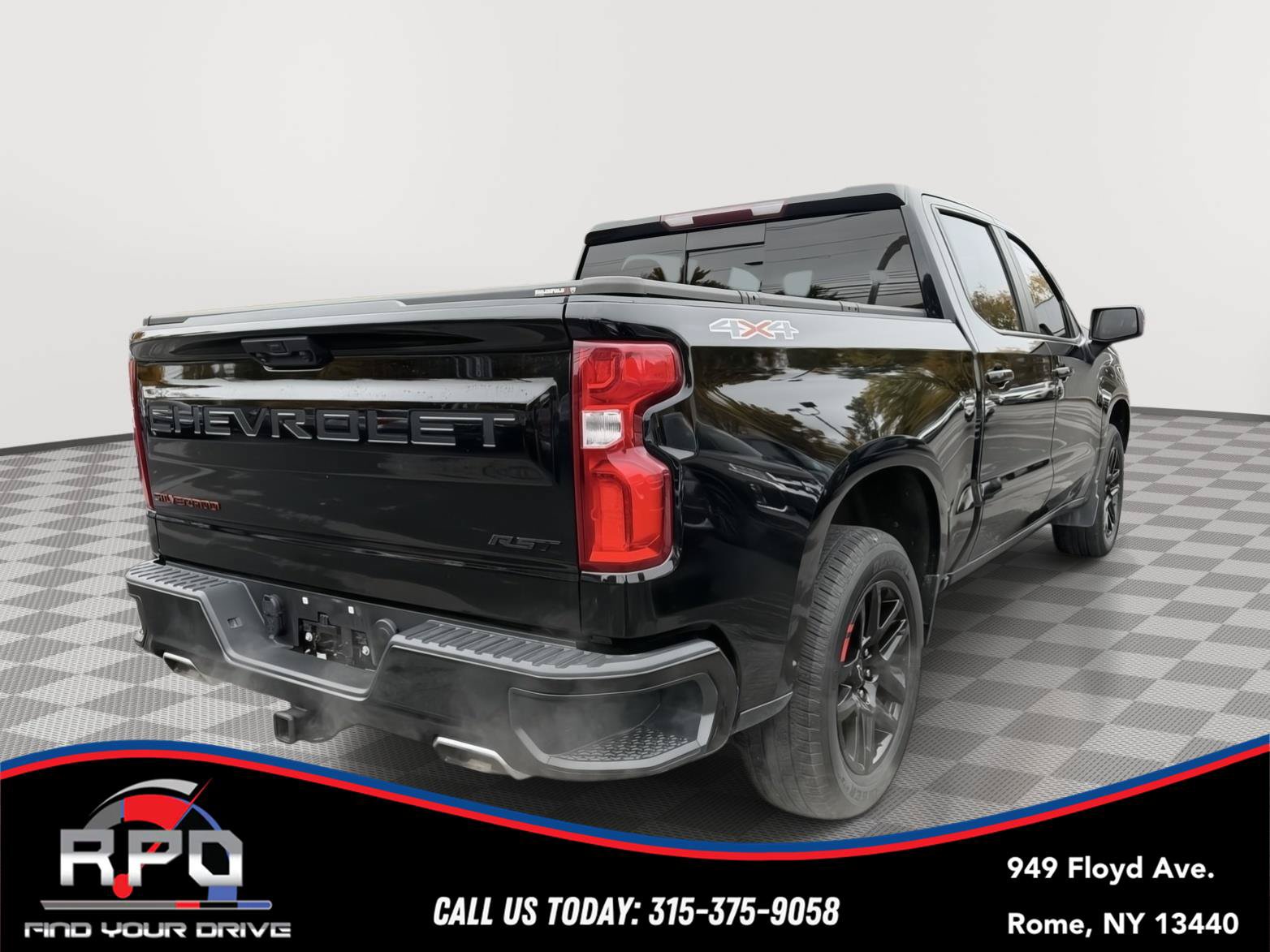 Used 2023 Chevrolet Silverado 1500 RST w/ Redline Edition AWD/4WD image 5