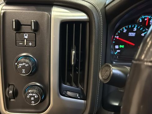 Used 2018 GMC Sierra 1500 SLT image 31