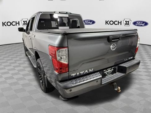 Used 2018 Nissan Titan SL AWD/4WD image 6