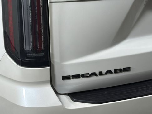Used 2025 Cadillac Escalade Sport w/ LPO, ONYX Package AWD/4WD image 26