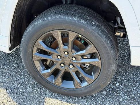 New 2026 Jeep Grand Cherokee Limited image 8