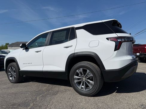 New 2026 Chevrolet Equinox LT FWD image 4