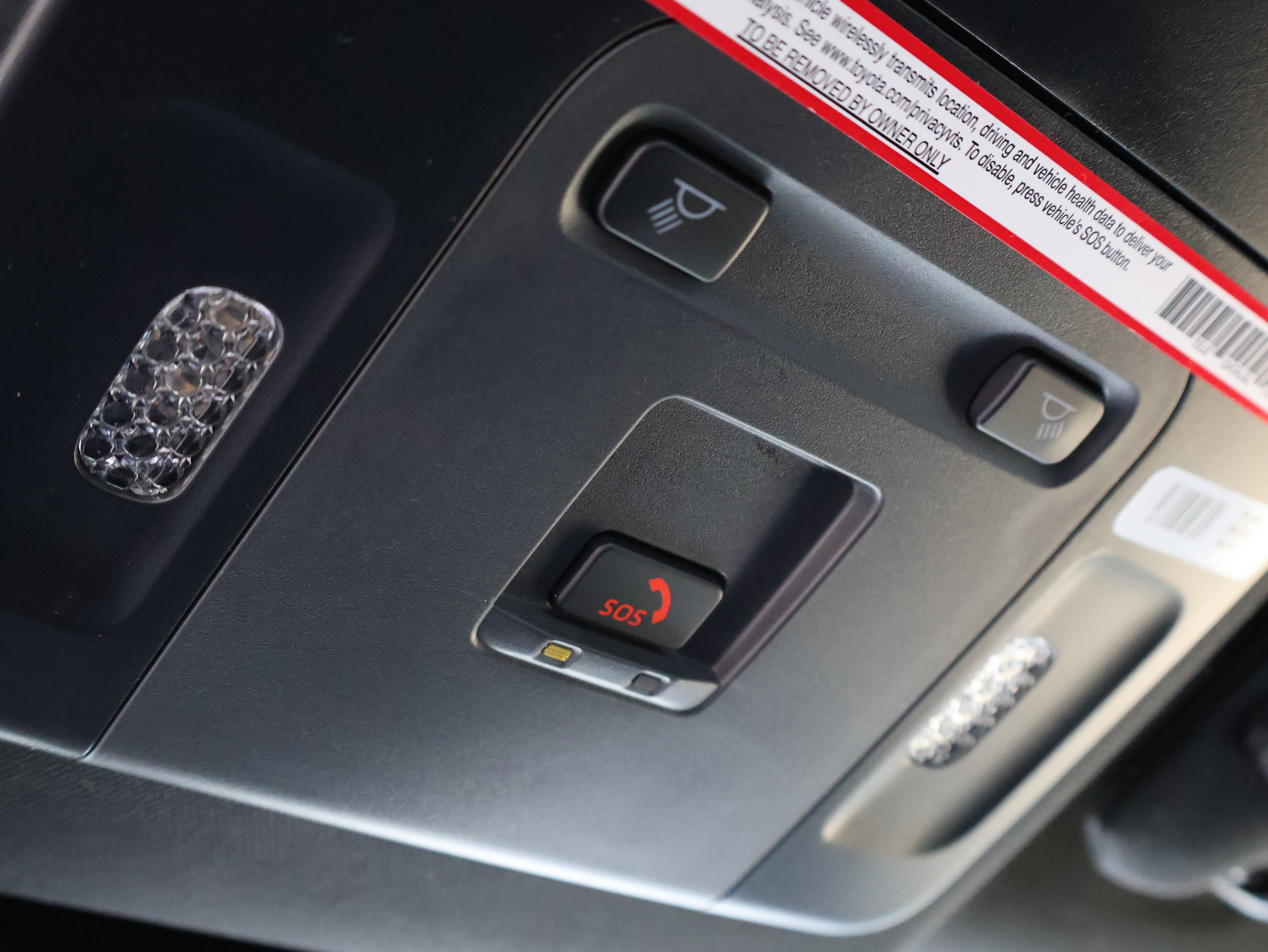 Used 2025 Toyota Camry SE FWD image 32