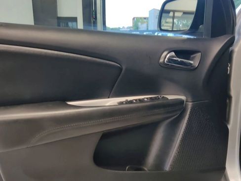 Used 2019 Dodge Journey SE w/ Connectivity Group image 21