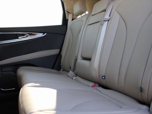 Used 2023 Lincoln Nautilus Reserve w/ Cargo Utility Package image 29