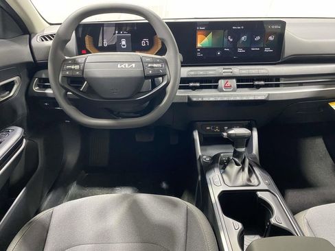 New 2026 Kia K4 LX image 10