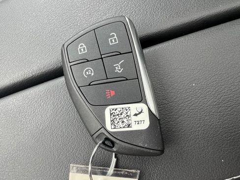Used 2025 Buick Envision Avenir AWD/4WD image 27