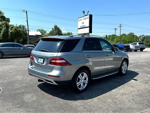 Used 2013 Mercedes-Benz ML 350 4MATIC image 4