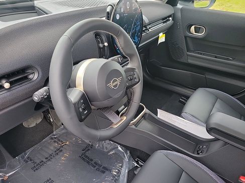 Certified 2025 MINI Cooper S FWD image 25