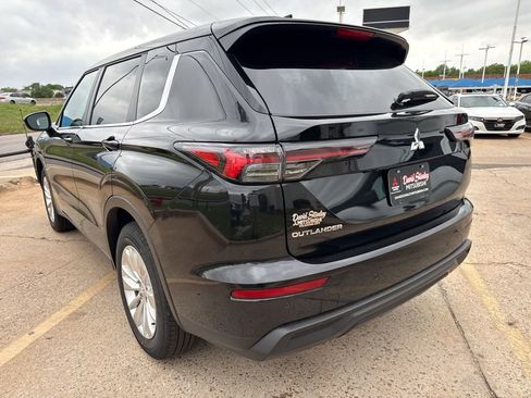 New 2026 Mitsubishi Outlander ES AWD/4WD image 6