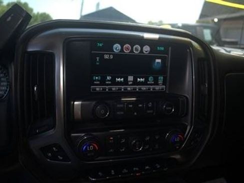 Used 2016 Chevrolet Silverado 1500 LTZ Z71 w/ LTZ Plus Package AWD/4WD image 18