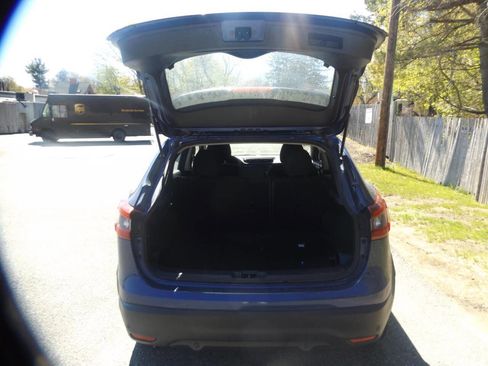 Used 2020 Nissan Rogue Sport S FWD image 5